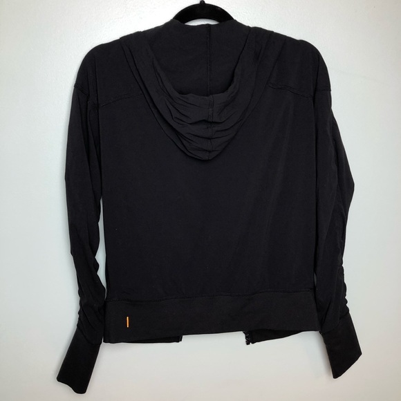 $SOLD$ Lucy Activewear Ruched Jacket - Picture 4 of 7